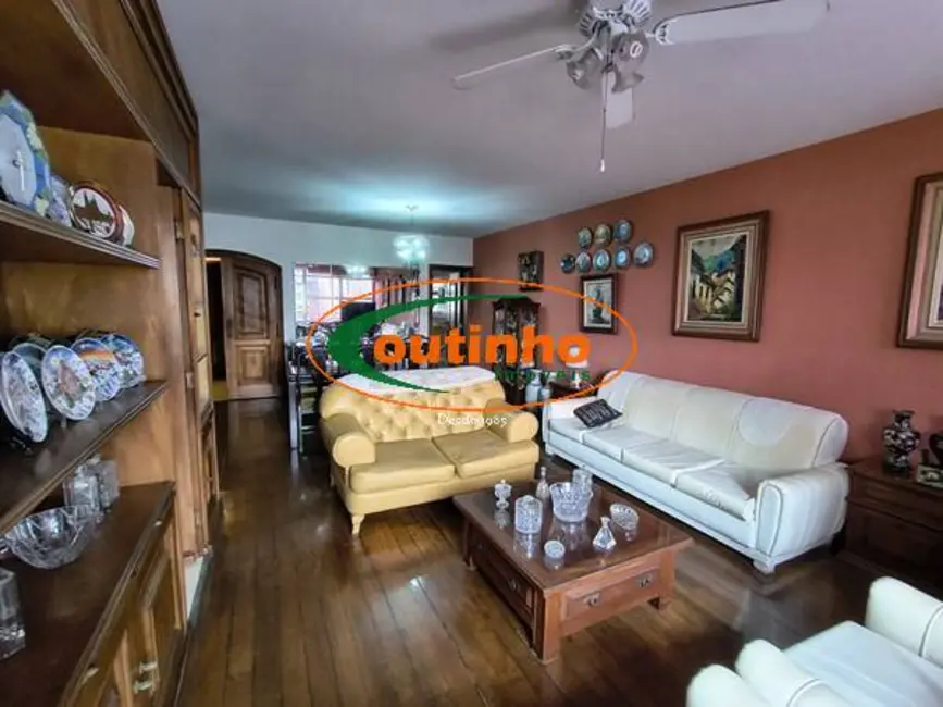 Apartamento com 4 quartos à venda, 153m2 em Tijuca, Rio De Janeiro - RJ - imagem 6 Foto 6 de Apartamento com 4 quartos à venda, 153m2 em Tijuca, Rio De Janeiro - RJ