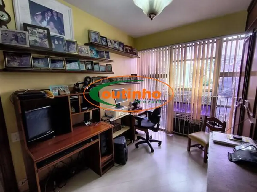 Apartamento com 4 quartos à venda, 153m2 em Tijuca, Rio De Janeiro - RJ - imagem 9 Foto 9 de Apartamento com 4 quartos à venda, 153m2 em Tijuca, Rio De Janeiro - RJ