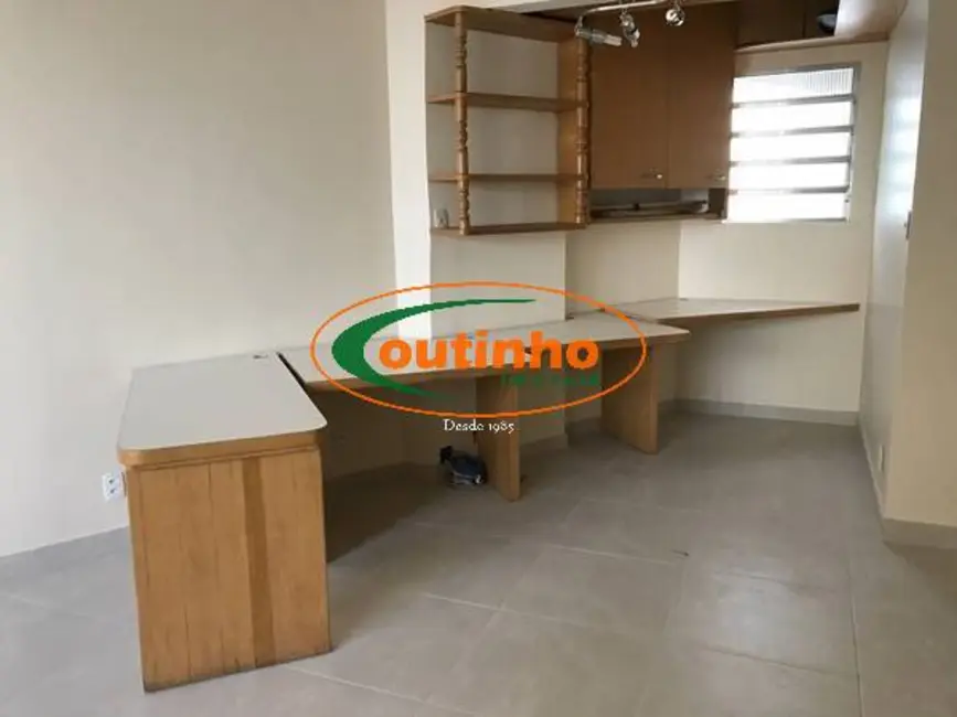Sala Comercial à venda, 43m2 em Centro, Rio De Janeiro - RJ - imagem 8 Foto 8 de Sala Comercial à venda, 43m2 em Centro, Rio De Janeiro - RJ