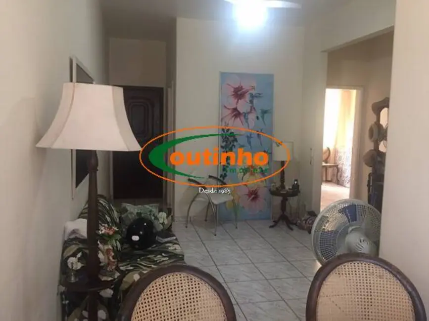 Foto 3 de Apartamento com 2 quartos à venda, 72m2 em Grajaú, Rio De Janeiro - RJ