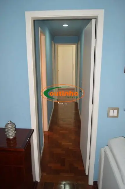 Apartamento com 3 quartos à venda, 96m2 em Tijuca, Rio De Janeiro - RJ - imagem 4 Foto 4 de Apartamento com 3 quartos à venda, 96m2 em Tijuca, Rio De Janeiro - RJ
