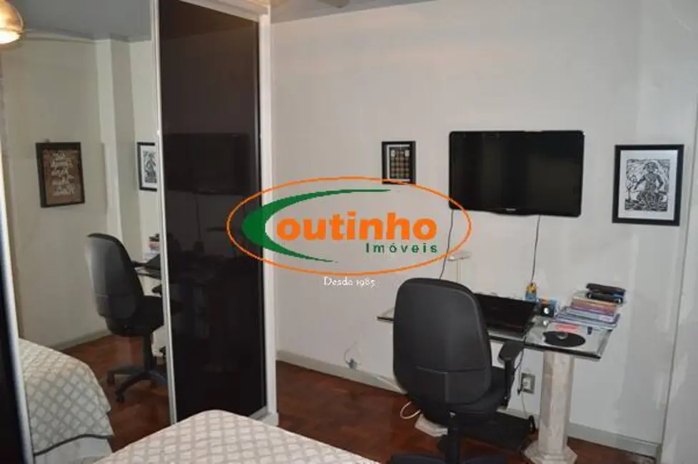 Apartamento com 3 quartos à venda, 96m2 em Tijuca, Rio De Janeiro - RJ - imagem 8 Foto 8 de Apartamento com 3 quartos à venda, 96m2 em Tijuca, Rio De Janeiro - RJ