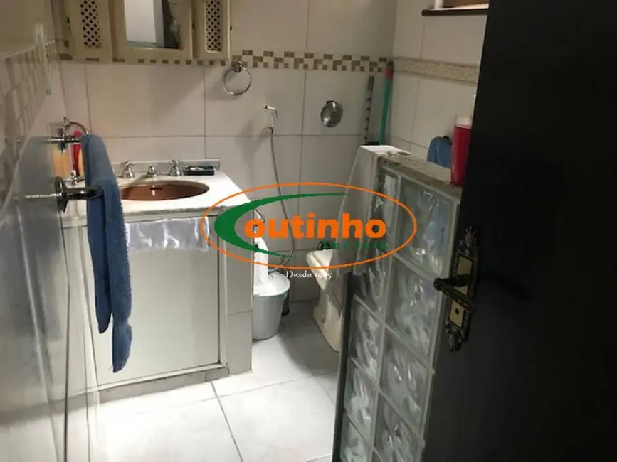 Casa com 4 quartos à venda, 201m2 em Tijuca, Rio De Janeiro - RJ - imagem 7 Foto 7 de Casa com 4 quartos à venda, 201m2 em Tijuca, Rio De Janeiro - RJ