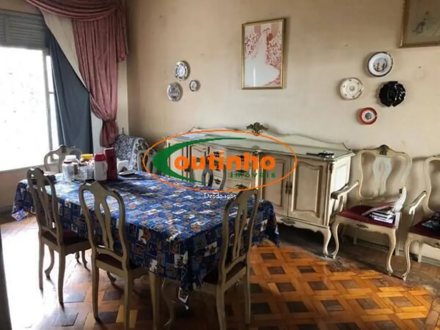 Casa com 6 quartos à venda, 367m2 em Tijuca, Rio De Janeiro - RJ - imagem 5 Foto 5 de Casa com 6 quartos à venda, 367m2 em Tijuca, Rio De Janeiro - RJ