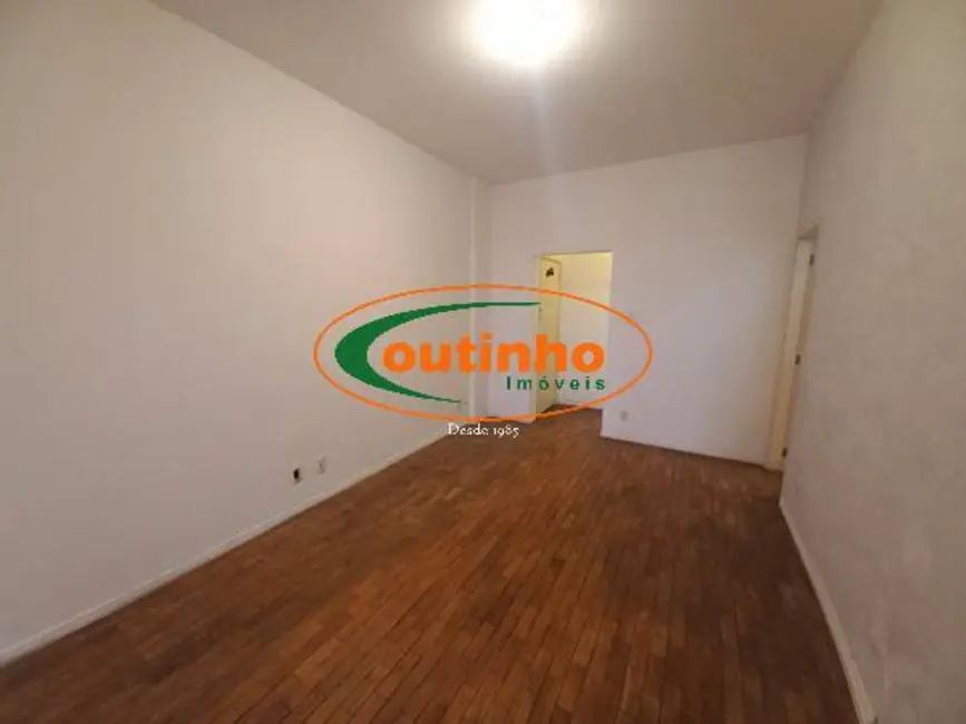 Foto 2 de Apartamento com 2 quartos à venda, 90m2 em Tijuca, Rio De Janeiro - RJ