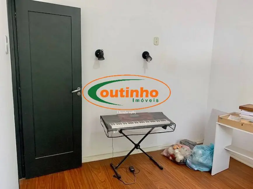 Foto 9 de Casa com 7 quartos à venda, 378m2 em Vila Isabel, Rio De Janeiro - RJ