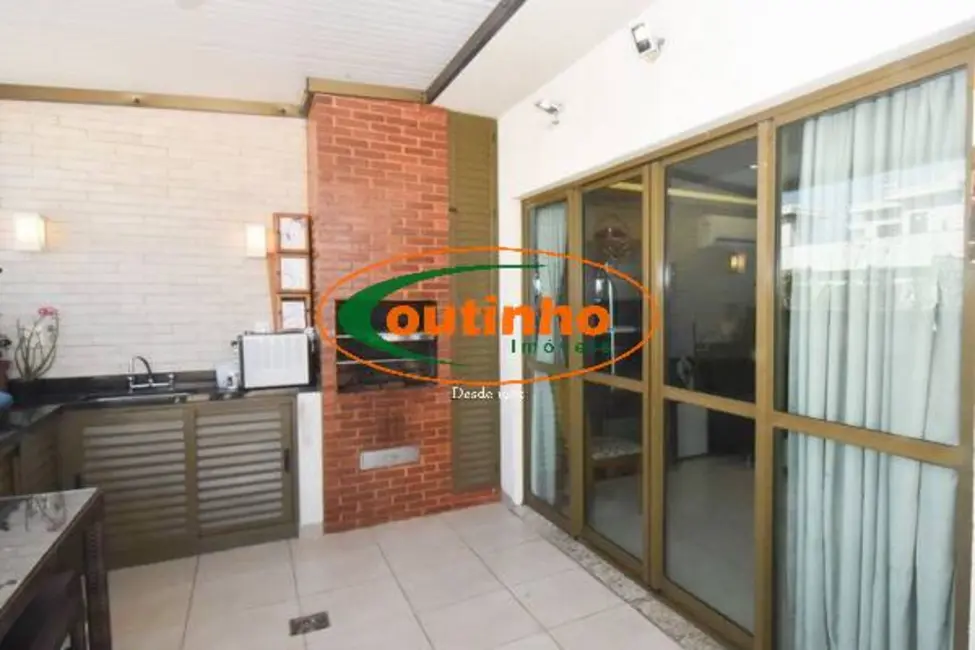 Apartamento com 3 quartos à venda, 180m2 em Tijuca, Rio De Janeiro - RJ - imagem 3 Foto 3 de Apartamento com 3 quartos à venda, 180m2 em Tijuca, Rio De Janeiro - RJ