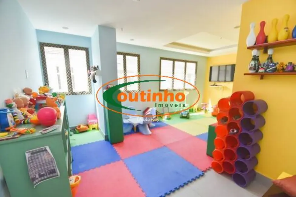 Apartamento com 3 quartos à venda, 180m2 em Tijuca, Rio De Janeiro - RJ - imagem 5 Foto 5 de Apartamento com 3 quartos à venda, 180m2 em Tijuca, Rio De Janeiro - RJ