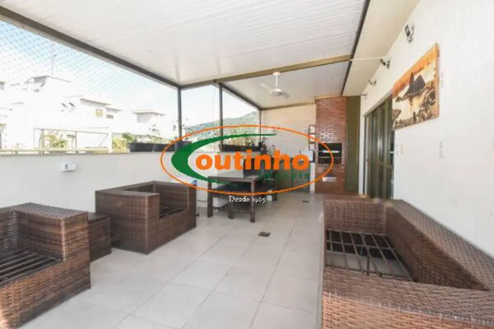 Apartamento com 3 quartos à venda, 180m2 em Tijuca, Rio De Janeiro - RJ - imagem 4 Foto 4 de Apartamento com 3 quartos à venda, 180m2 em Tijuca, Rio De Janeiro - RJ