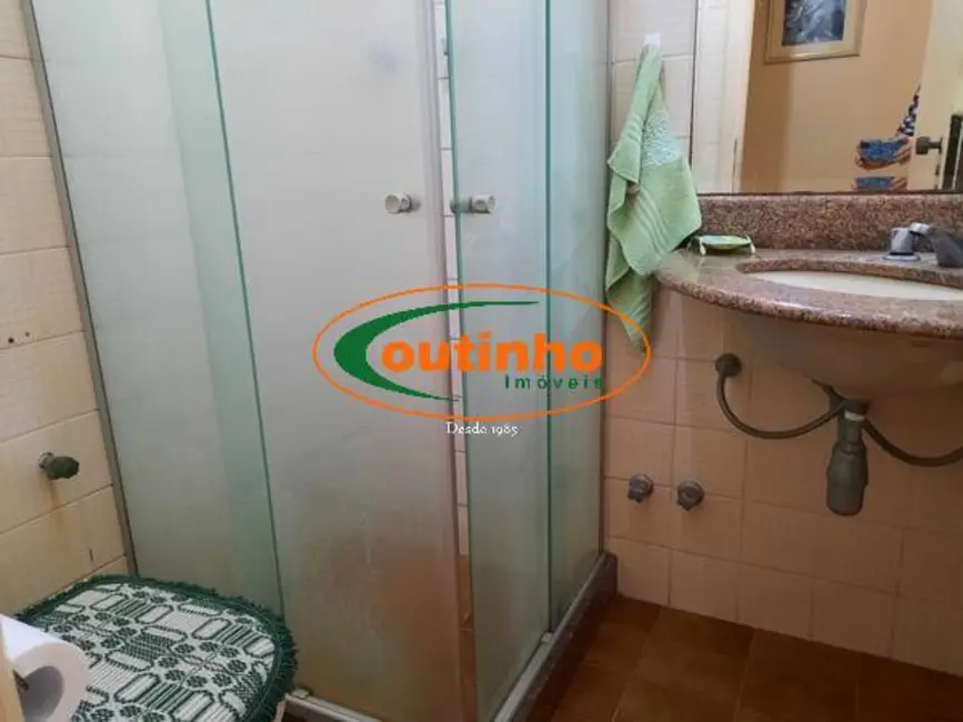 Apartamento com 3 quartos à venda, 126m2 em Tijuca, Rio De Janeiro - RJ - imagem 8 Foto 8 de Apartamento com 3 quartos à venda, 126m2 em Tijuca, Rio De Janeiro - RJ