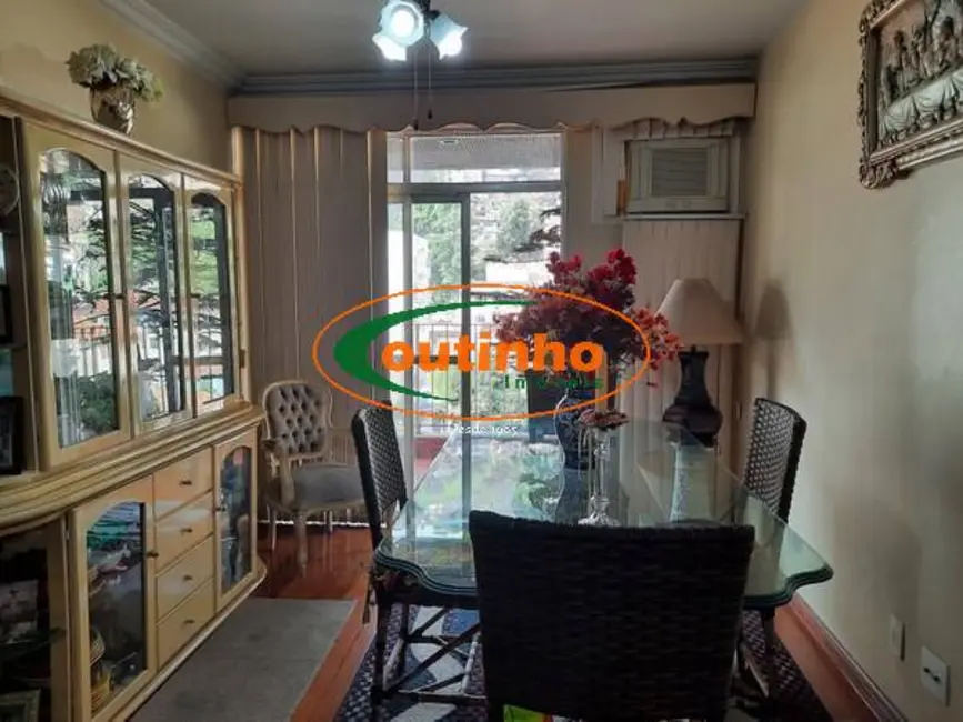 Apartamento com 3 quartos à venda, 126m2 em Tijuca, Rio De Janeiro - RJ - imagem 4 Foto 4 de Apartamento com 3 quartos à venda, 126m2 em Tijuca, Rio De Janeiro - RJ