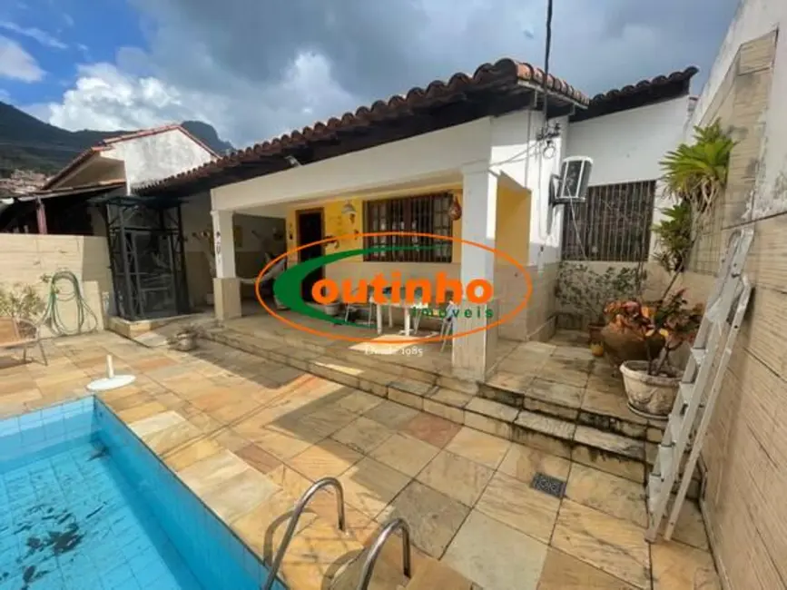 Foto 2 de Casa com 5 quartos à venda, 175m2 em Grajaú, Rio De Janeiro - RJ