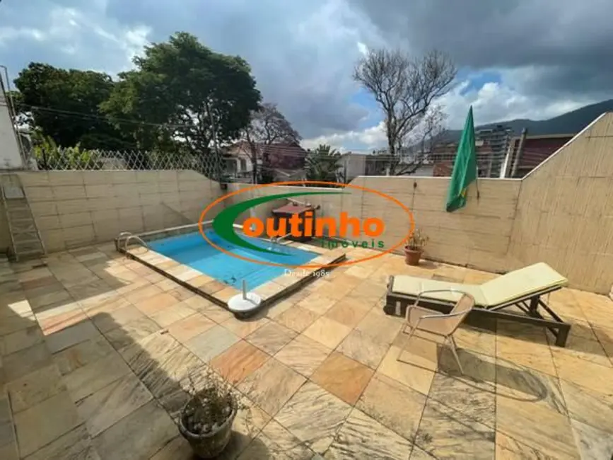 Casa com 5 quartos à venda, 175m2 em Grajaú, Rio De Janeiro - RJ - imagem 3 Foto 3 de Casa com 5 quartos à venda, 175m2 em Grajaú, Rio De Janeiro - RJ