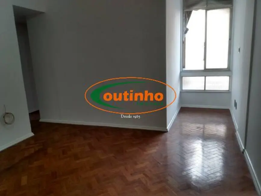 Foto 2 de Apartamento com 2 quartos à venda, 70m2 em Tijuca, Rio De Janeiro - RJ