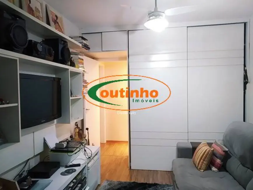 Apartamento com 2 quartos à venda, 75m2 em Tijuca, Rio De Janeiro - RJ - imagem 6 Foto 6 de Apartamento com 2 quartos à venda, 75m2 em Tijuca, Rio De Janeiro - RJ