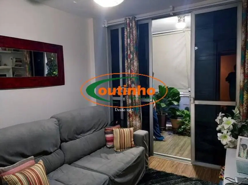 Apartamento com 2 quartos à venda, 75m2 em Tijuca, Rio De Janeiro - RJ - imagem 4 Foto 4 de Apartamento com 2 quartos à venda, 75m2 em Tijuca, Rio De Janeiro - RJ