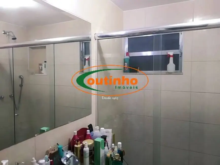 Apartamento com 2 quartos à venda, 75m2 em Tijuca, Rio De Janeiro - RJ - imagem 7 Foto 7 de Apartamento com 2 quartos à venda, 75m2 em Tijuca, Rio De Janeiro - RJ
