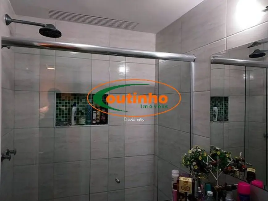 Apartamento com 2 quartos à venda, 75m2 em Tijuca, Rio De Janeiro - RJ - imagem 5 Foto 5 de Apartamento com 2 quartos à venda, 75m2 em Tijuca, Rio De Janeiro - RJ