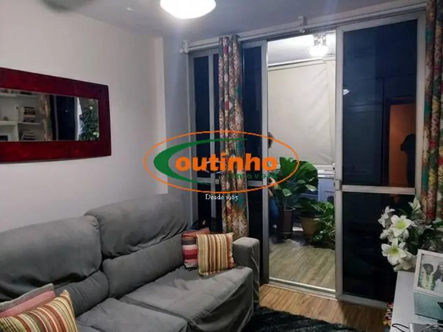 Apartamento com 2 quartos à venda, 75m2 em Tijuca, Rio De Janeiro - RJ - imagem 3 Foto 3 de Apartamento com 2 quartos à venda, 75m2 em Tijuca, Rio De Janeiro - RJ