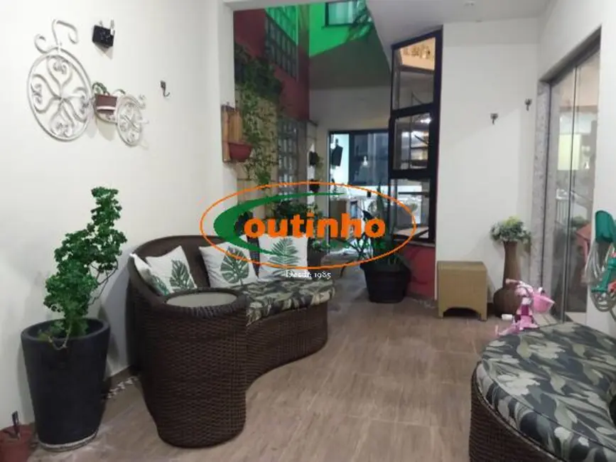 Casa com 4 quartos à venda, 265m2 em Vila Isabel, Rio De Janeiro - RJ - imagem 1 Foto 1 de Casa com 4 quartos à venda, 265m2 em Vila Isabel, Rio De Janeiro - RJ