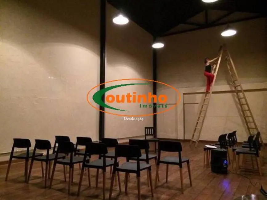 Foto 2 de Sala Comercial à venda, 310m2 em Rio Comprido, Rio De Janeiro - RJ