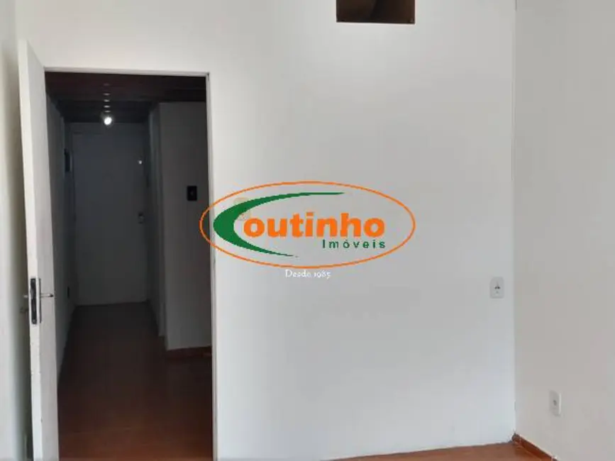Sala Comercial à venda, 30m2 em Tijuca, Rio De Janeiro - RJ - imagem 6 Foto 6 de Sala Comercial à venda, 30m2 em Tijuca, Rio De Janeiro - RJ