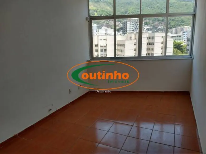 Sala Comercial à venda, 30m2 em Tijuca, Rio De Janeiro - RJ - imagem 1 Foto 1 de Sala Comercial à venda, 30m2 em Tijuca, Rio De Janeiro - RJ