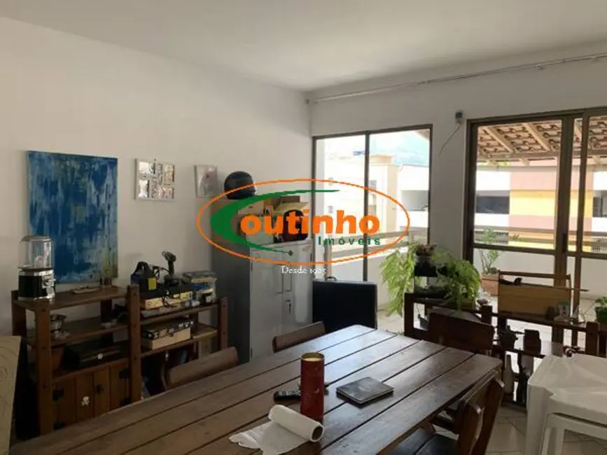 Foto 2 de Casa com 10 quartos à venda, 400m2 em Vila Isabel, Rio De Janeiro - RJ