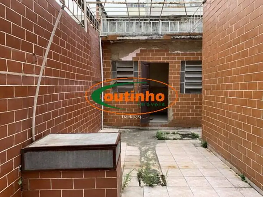 Casa com 5 quartos à venda, 200m2 em Vila Isabel, Rio De Janeiro - RJ - imagem 4 Foto 4 de Casa com 5 quartos à venda, 200m2 em Vila Isabel, Rio De Janeiro - RJ
