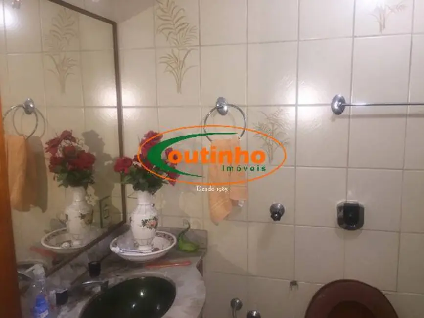 Apartamento com 2 quartos à venda, 95m2 em Tijuca, Rio De Janeiro - RJ - imagem 9 Foto 9 de Apartamento com 2 quartos à venda, 95m2 em Tijuca, Rio De Janeiro - RJ
