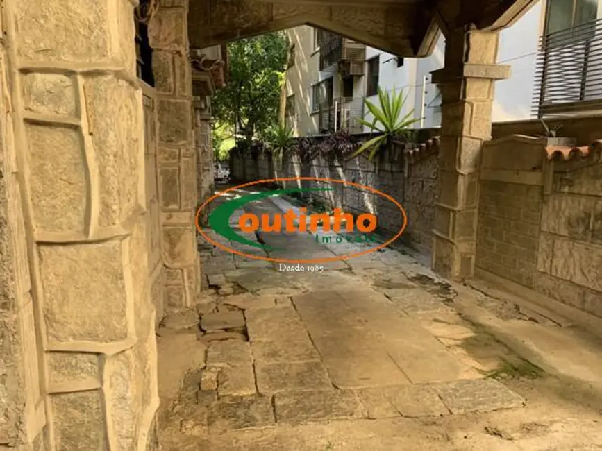 Casa com 6 quartos à venda, 480m2 em Tijuca, Rio De Janeiro - RJ - imagem 9 Foto 9 de Casa com 6 quartos à venda, 480m2 em Tijuca, Rio De Janeiro - RJ