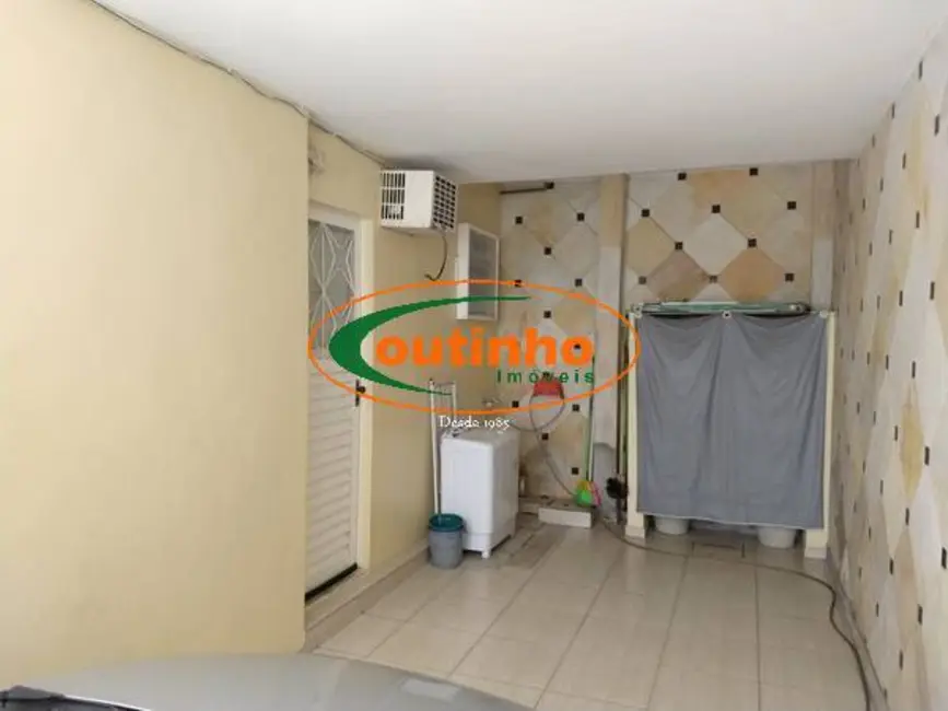 Casa com 4 quartos à venda, 195m2 em Vila Isabel, Rio De Janeiro - RJ - imagem 4 Foto 4 de Casa com 4 quartos à venda, 195m2 em Vila Isabel, Rio De Janeiro - RJ