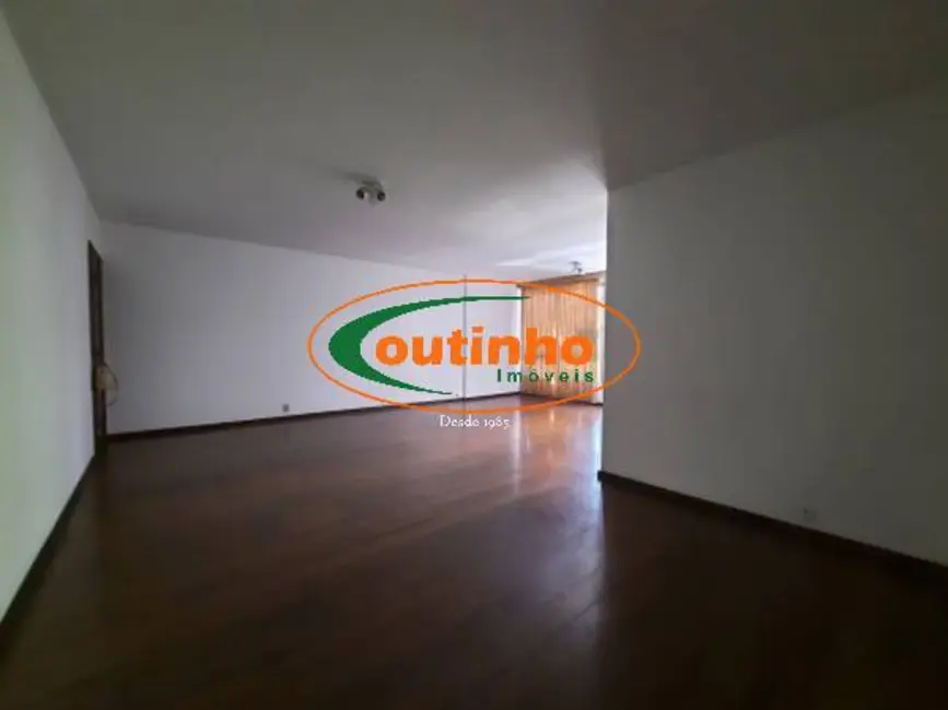 Foto 2 de Apartamento com 4 quartos à venda, 150m2 em Tijuca, Rio De Janeiro - RJ