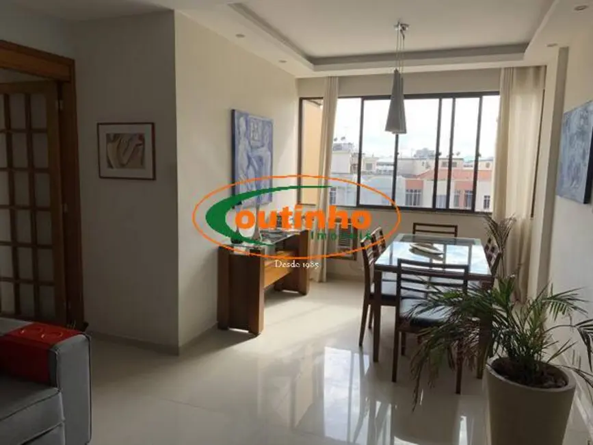Apartamento com 3 quartos à venda, 97m2 em Tijuca, Rio De Janeiro - RJ - imagem 4 Foto 4 de Apartamento com 3 quartos à venda, 97m2 em Tijuca, Rio De Janeiro - RJ