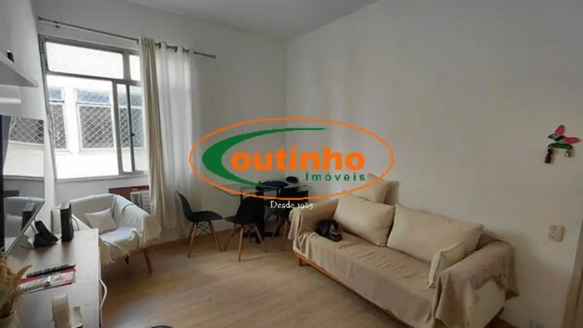 Foto 2 de Apartamento com 2 quartos à venda, 50m2 em Tijuca, Rio De Janeiro - RJ