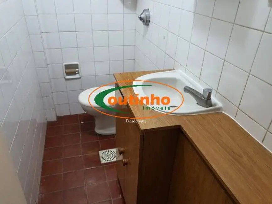 Sala Comercial à venda, 30m2 em Centro, Rio De Janeiro - RJ - imagem 6 Foto 6 de Sala Comercial à venda, 30m2 em Centro, Rio De Janeiro - RJ