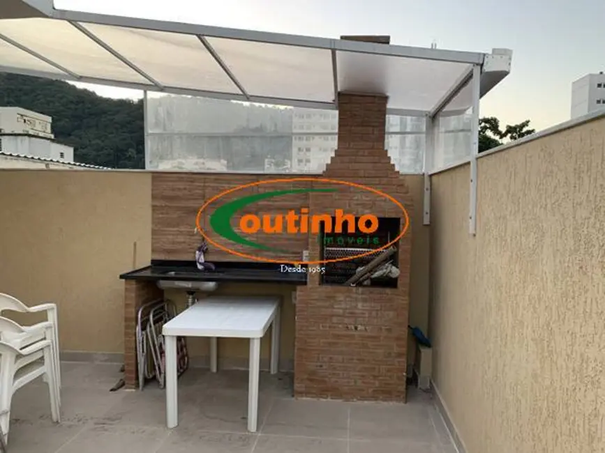 Foto 2 de Casa com 4 quartos à venda, 140m2 em Grajaú, Rio De Janeiro - RJ