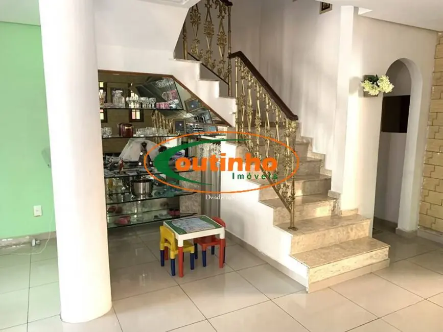 Casa com 6 quartos à venda, 525m2 em Tijuca, Rio De Janeiro - RJ - imagem 6 Foto 6 de Casa com 6 quartos à venda, 525m2 em Tijuca, Rio De Janeiro - RJ