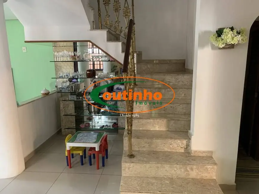 Casa com 6 quartos à venda, 525m2 em Tijuca, Rio De Janeiro - RJ - imagem 9 Foto 9 de Casa com 6 quartos à venda, 525m2 em Tijuca, Rio De Janeiro - RJ