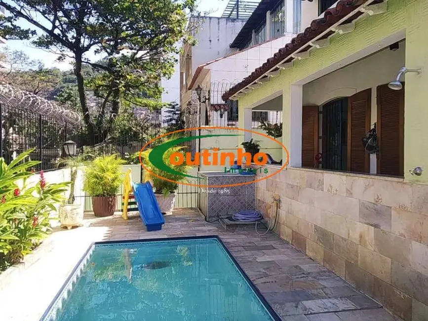 Foto 1 de Casa com 4 quartos à venda, 224m2 em Grajaú, Rio De Janeiro - RJ