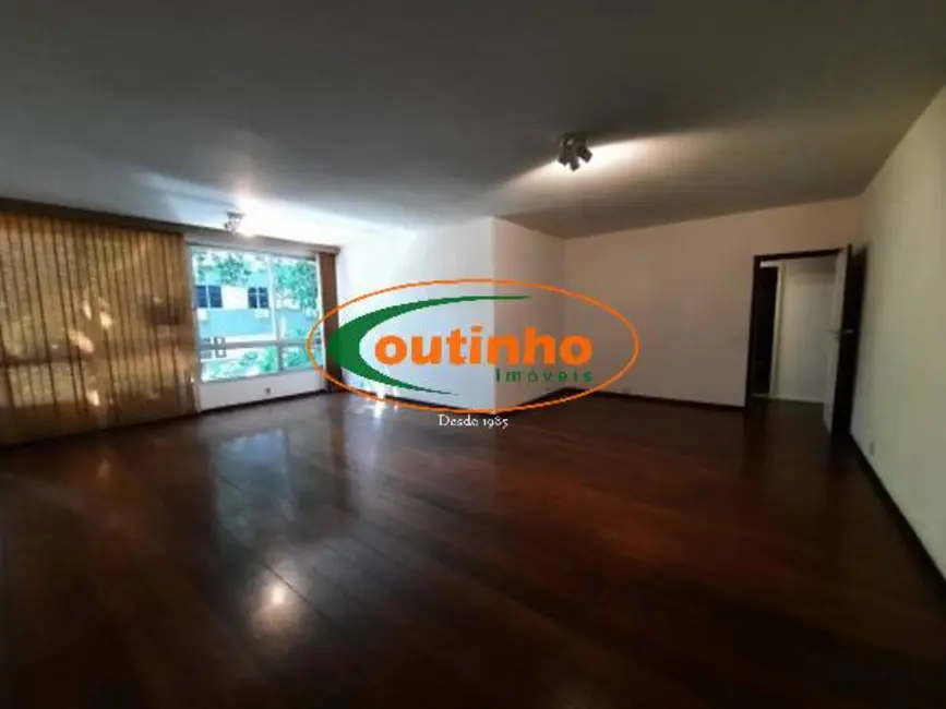 Foto 2 de Apartamento com 4 quartos à venda, 150m2 em Tijuca, Rio De Janeiro - RJ