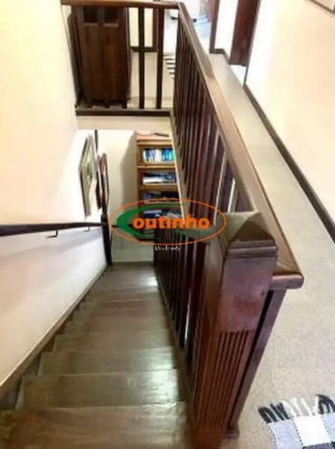 Casa com 4 quartos à venda, 298m2 em Tijuca, Rio De Janeiro - RJ - imagem 8 Foto 8 de Casa com 4 quartos à venda, 298m2 em Tijuca, Rio De Janeiro - RJ