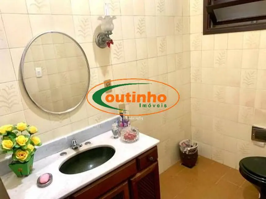 Casa com 4 quartos à venda, 298m2 em Tijuca, Rio De Janeiro - RJ - imagem 9 Foto 9 de Casa com 4 quartos à venda, 298m2 em Tijuca, Rio De Janeiro - RJ