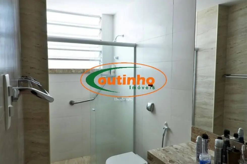 Apartamento com 3 quartos à venda, 130m2 em Tijuca, Rio De Janeiro - RJ - imagem 9 Foto 9 de Apartamento com 3 quartos à venda, 130m2 em Tijuca, Rio De Janeiro - RJ