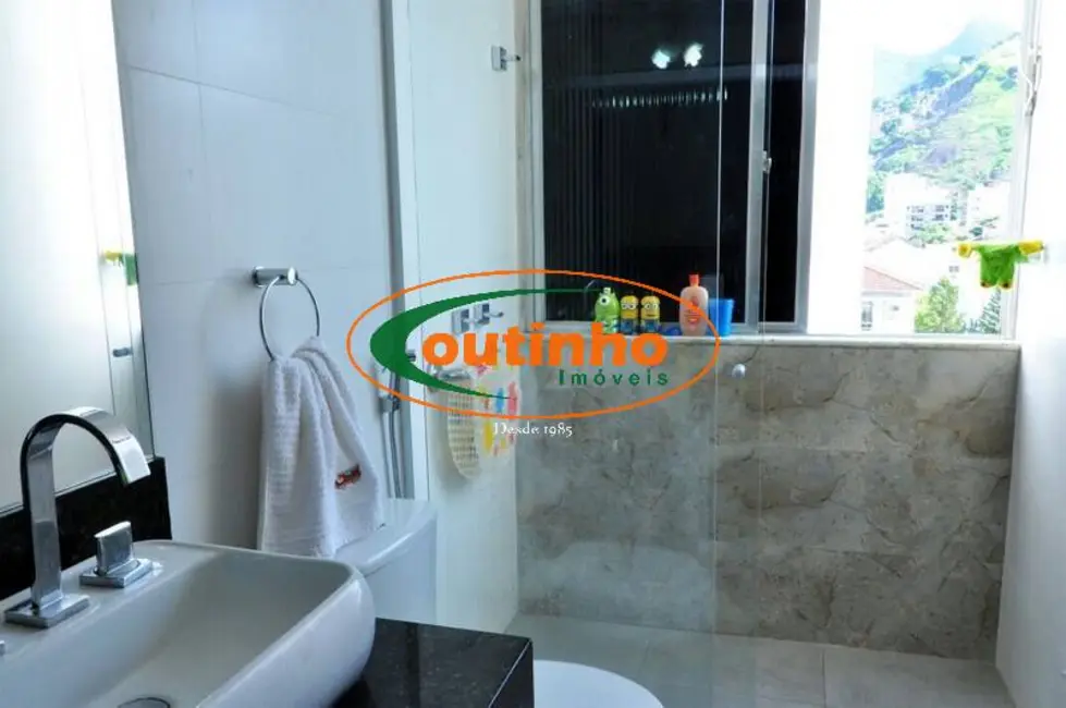 Apartamento com 3 quartos à venda, 130m2 em Tijuca, Rio De Janeiro - RJ - imagem 8 Foto 8 de Apartamento com 3 quartos à venda, 130m2 em Tijuca, Rio De Janeiro - RJ