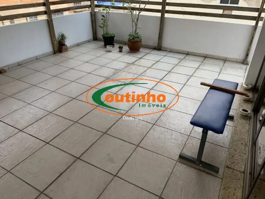 Foto 2 de Casa com 10 quartos à venda, 400m2 em Vila Isabel, Rio De Janeiro - RJ