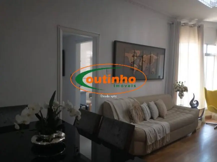 Foto 2 de Apartamento com 2 quartos à venda, 72m2 em Grajaú, Rio De Janeiro - RJ