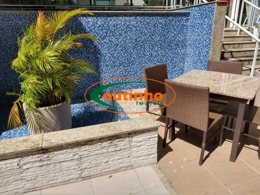 Apartamento com 3 quartos à venda, 102m2 em Tijuca, Rio De Janeiro - RJ - imagem 8 Foto 8 de Apartamento com 3 quartos à venda, 102m2 em Tijuca, Rio De Janeiro - RJ