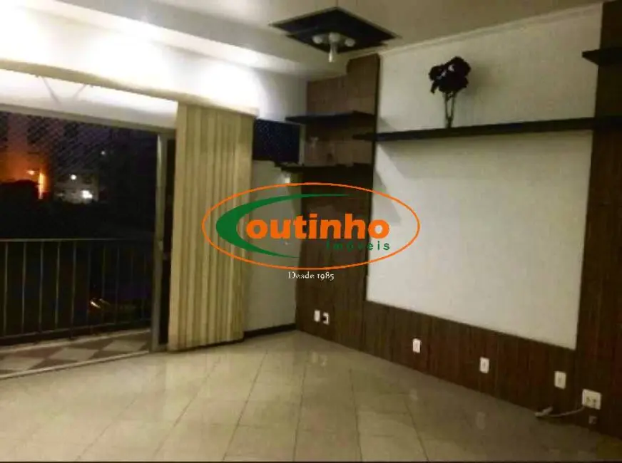 Apartamento com 3 quartos à venda, 110m2 em Tijuca, Rio De Janeiro - RJ - imagem 2 Foto 2 de Apartamento com 3 quartos à venda, 110m2 em Tijuca, Rio De Janeiro - RJ