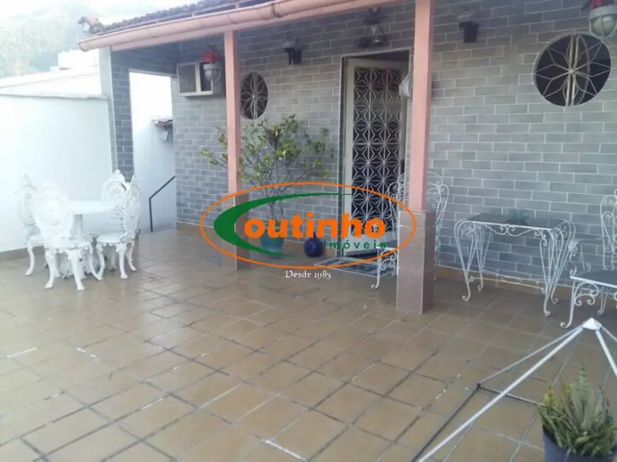 Foto 1 de Casa com 4 quartos à venda, 220m2 em Grajaú, Rio De Janeiro - RJ